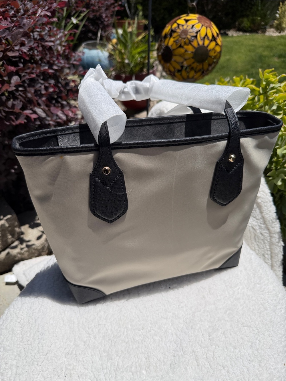 Michael Kors Cream and Black Contrast Saffiano Tote - Picture 3 of 3